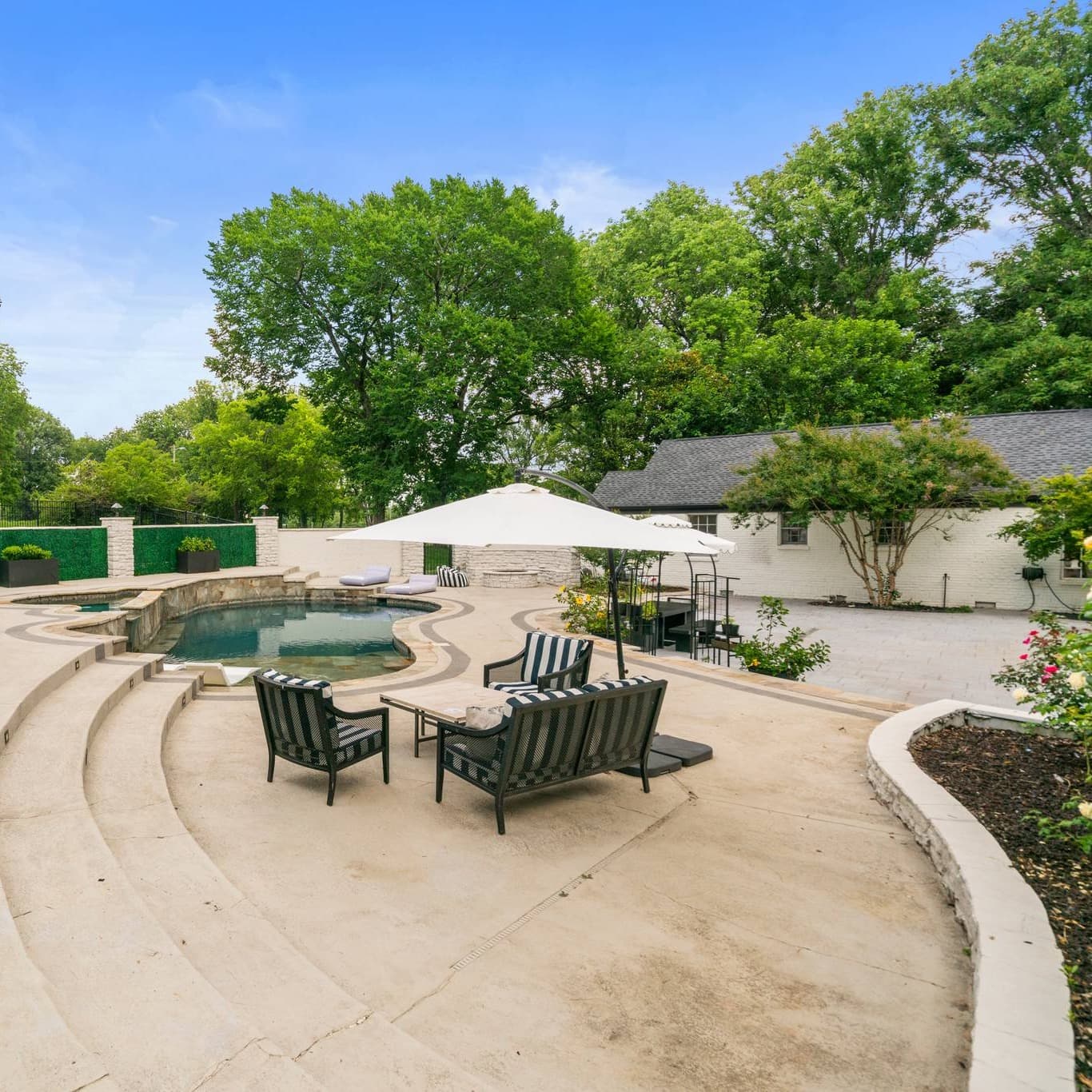 Nashville Entertainer