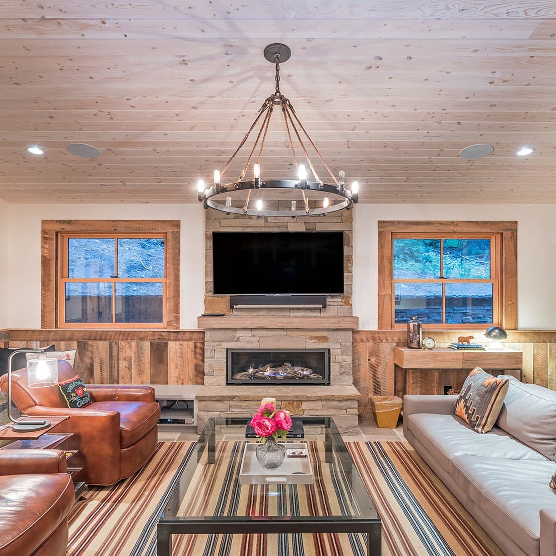 Yellow Brick Cabin - Image 1