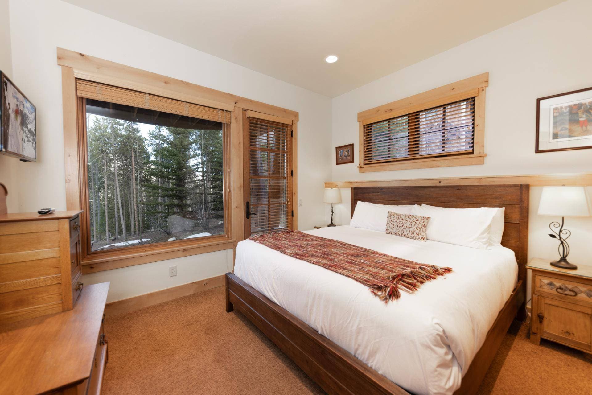 Fox Paw Lodge - Image 19