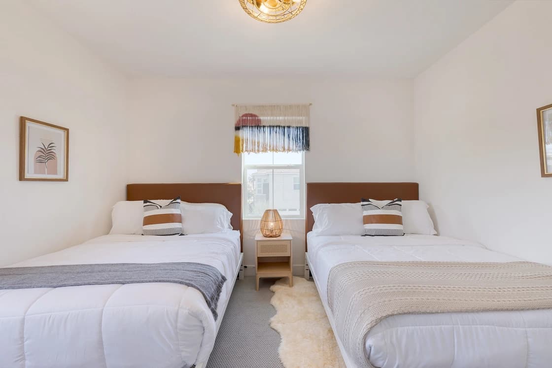 Lago Luxe - Image 26