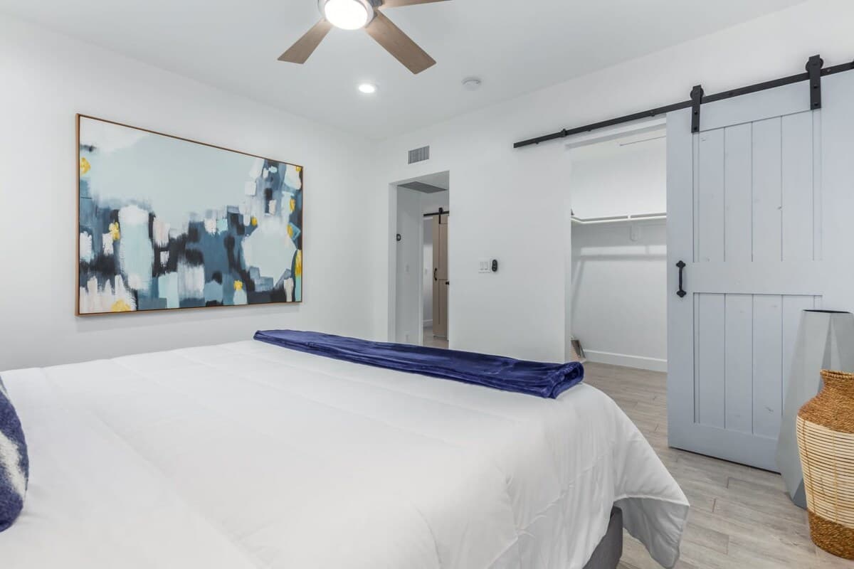 Crown Azul Retreat - Image 17