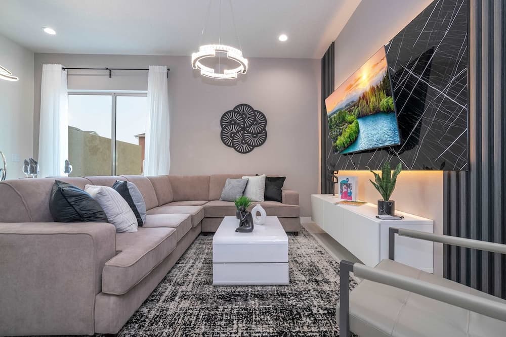 Sunflower Villa #7514 - Image 1