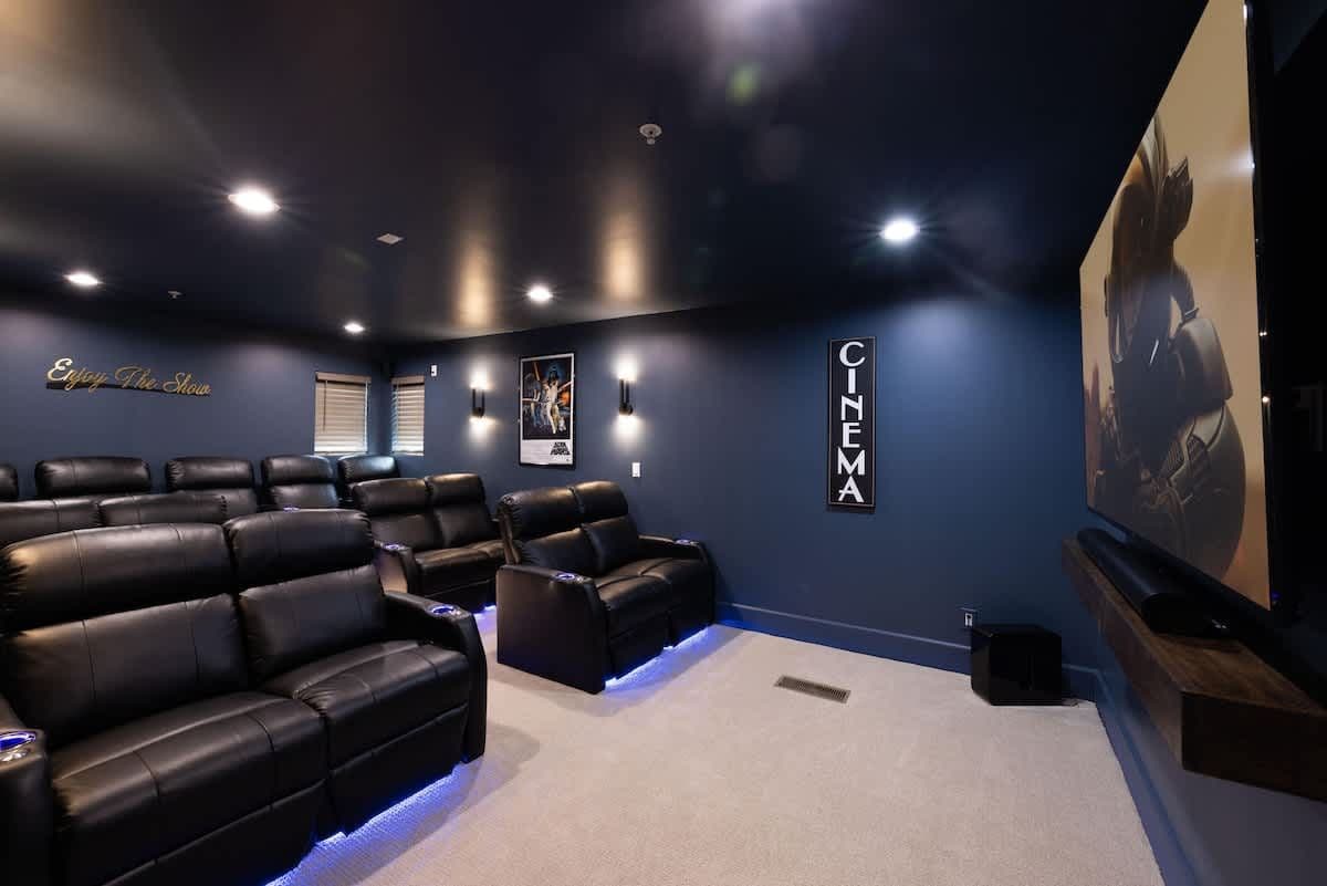 Estate on Shea - Image 52