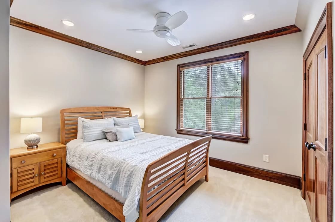 Sunset Shores Grand House - Image 27