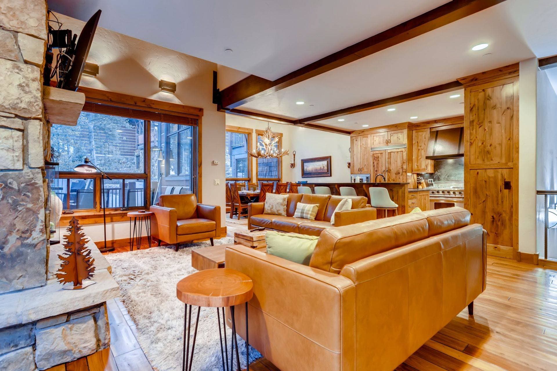 Snowy Pines House - Image 4