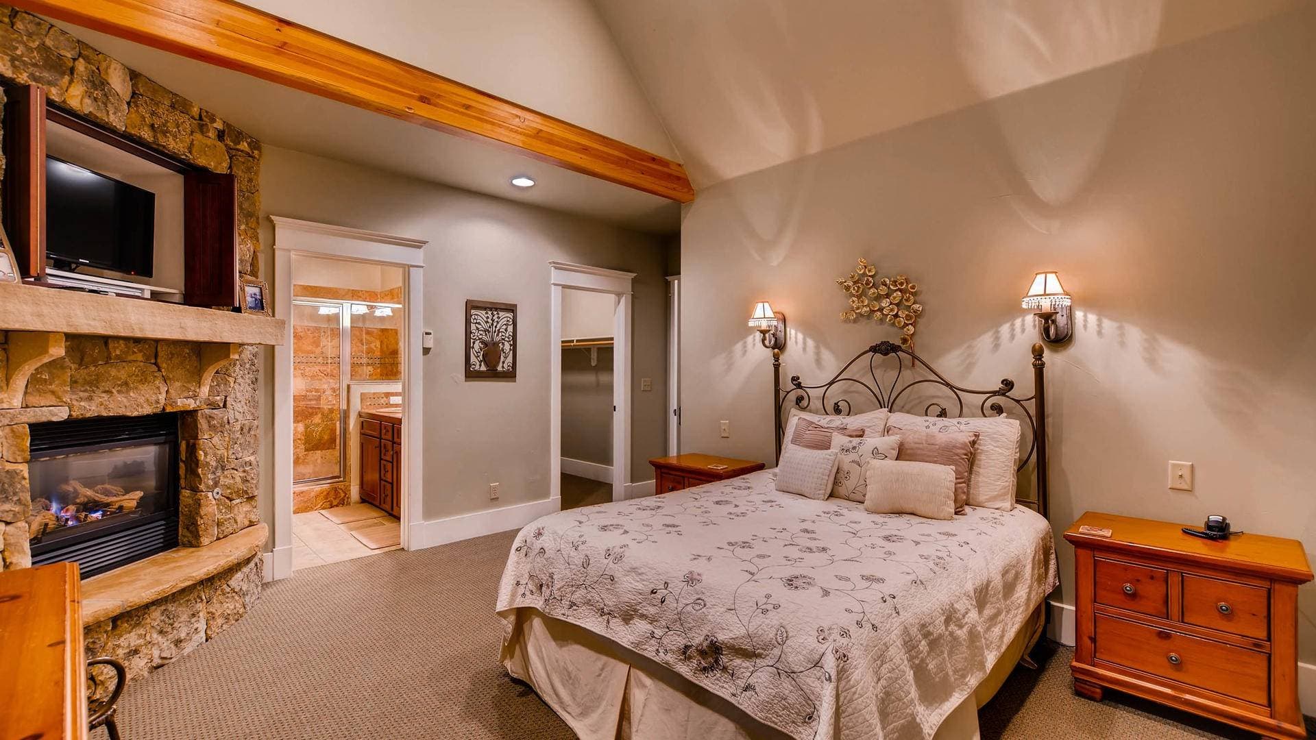 Victorian Home - Image 7