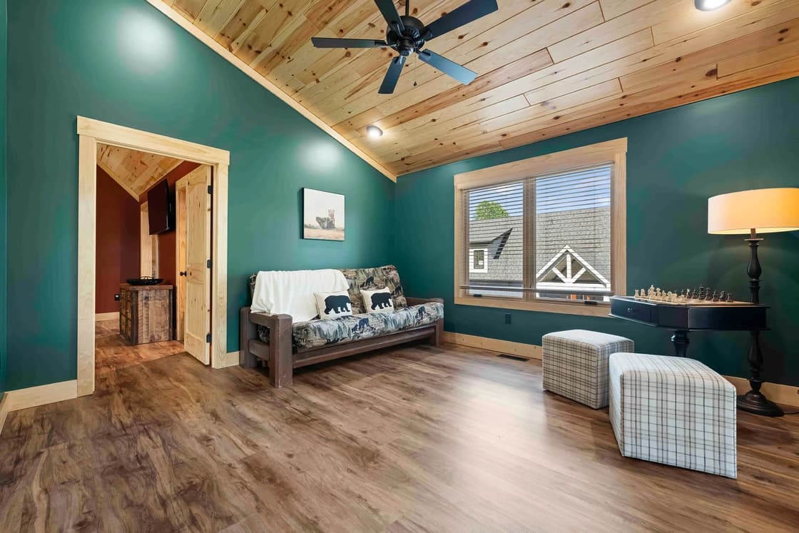 Lakefront Serenity Lodges - Image 34