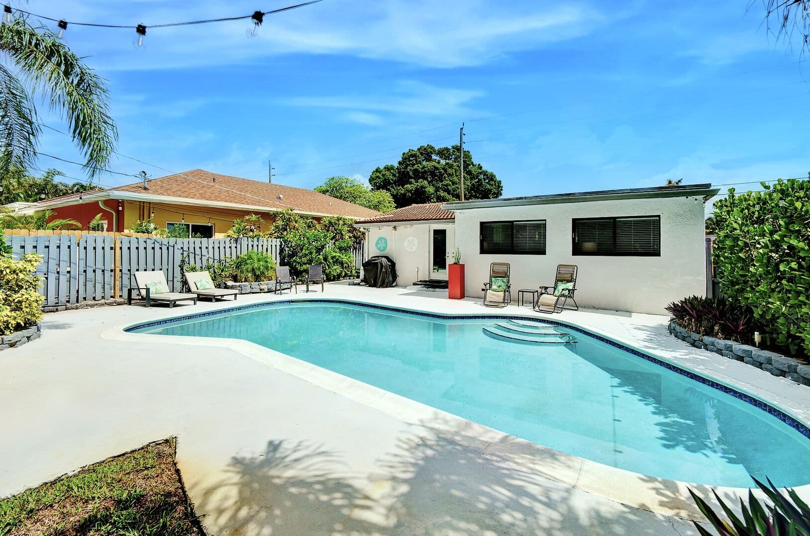 Wilton Manor - Image 29