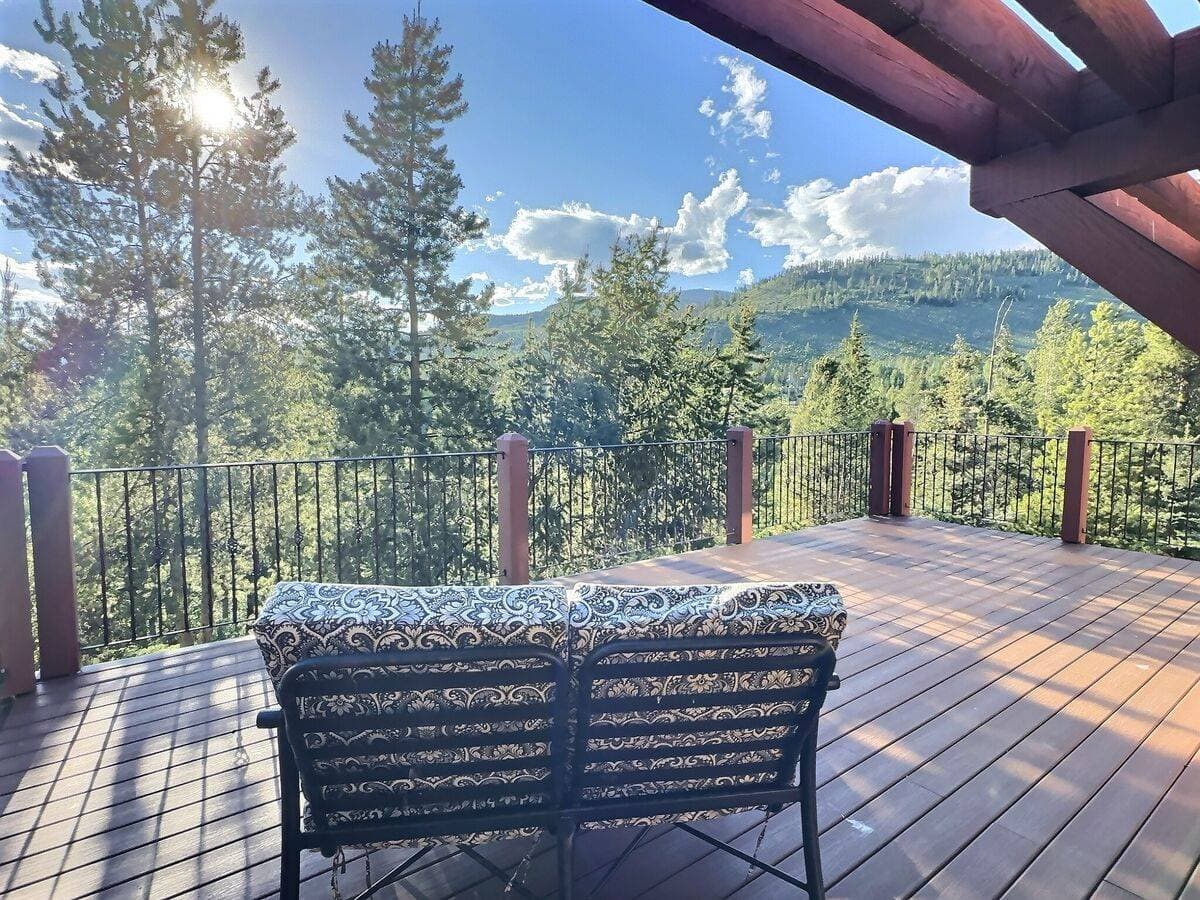 Four Sisters - Image 63