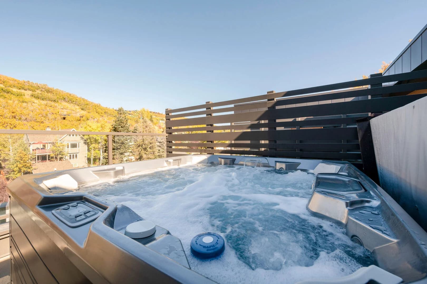 Luxury Old Town Residence - Image 2