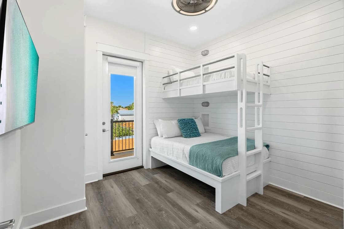 Wanderlust - Image 20