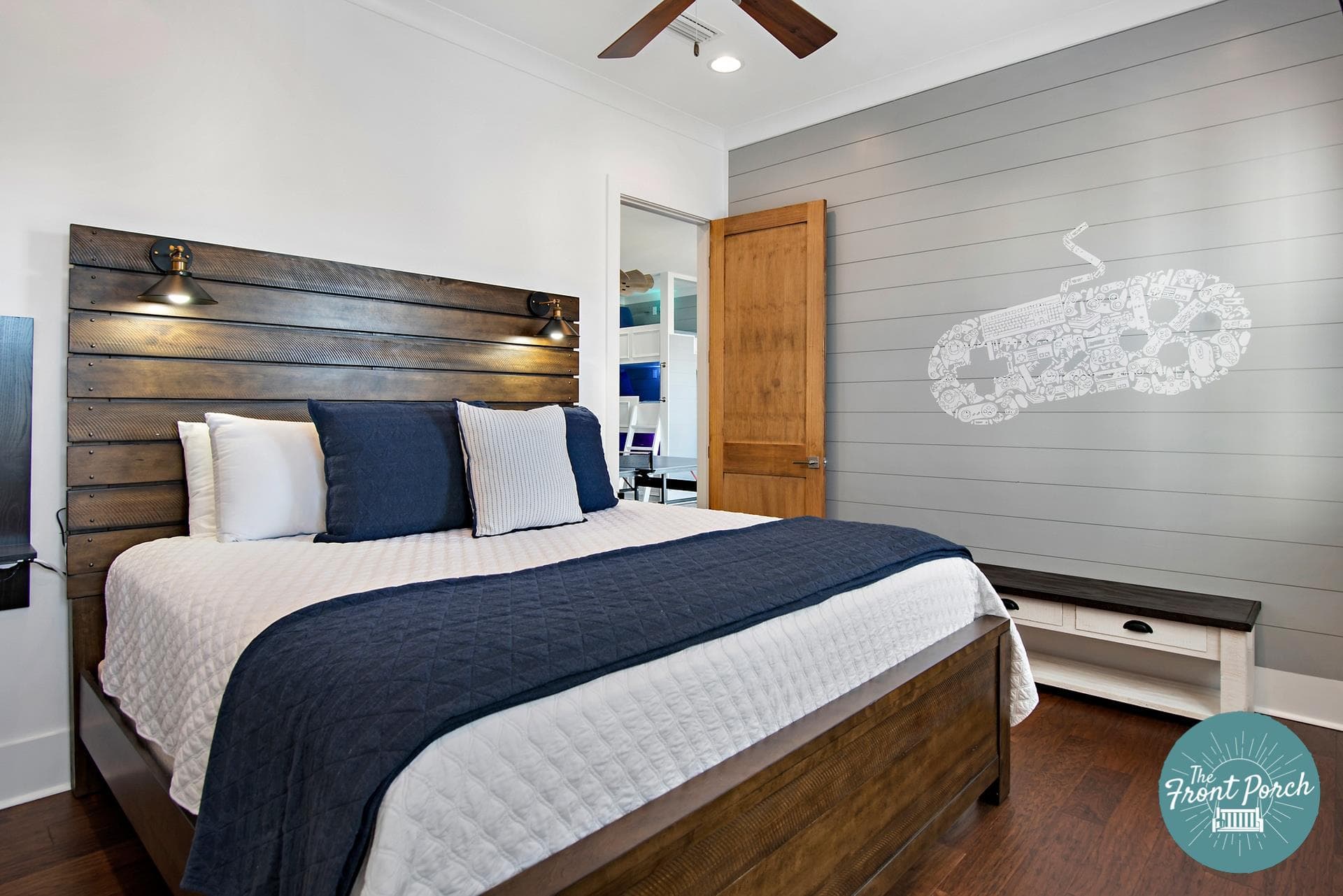 Front Porch Manor - Image 42