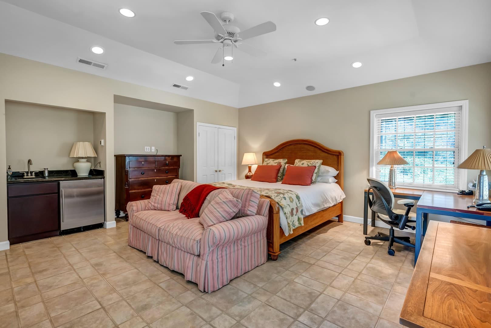 The Country House - Image 52