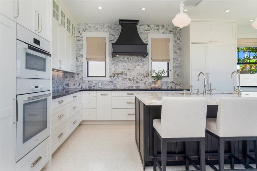 Hale Kailua Beachfront Estate - Image 9