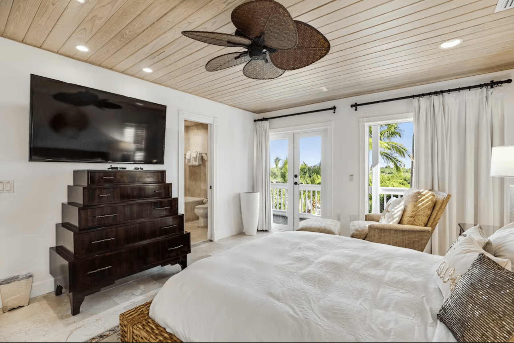 Villa of the Setting Sun - Image 15