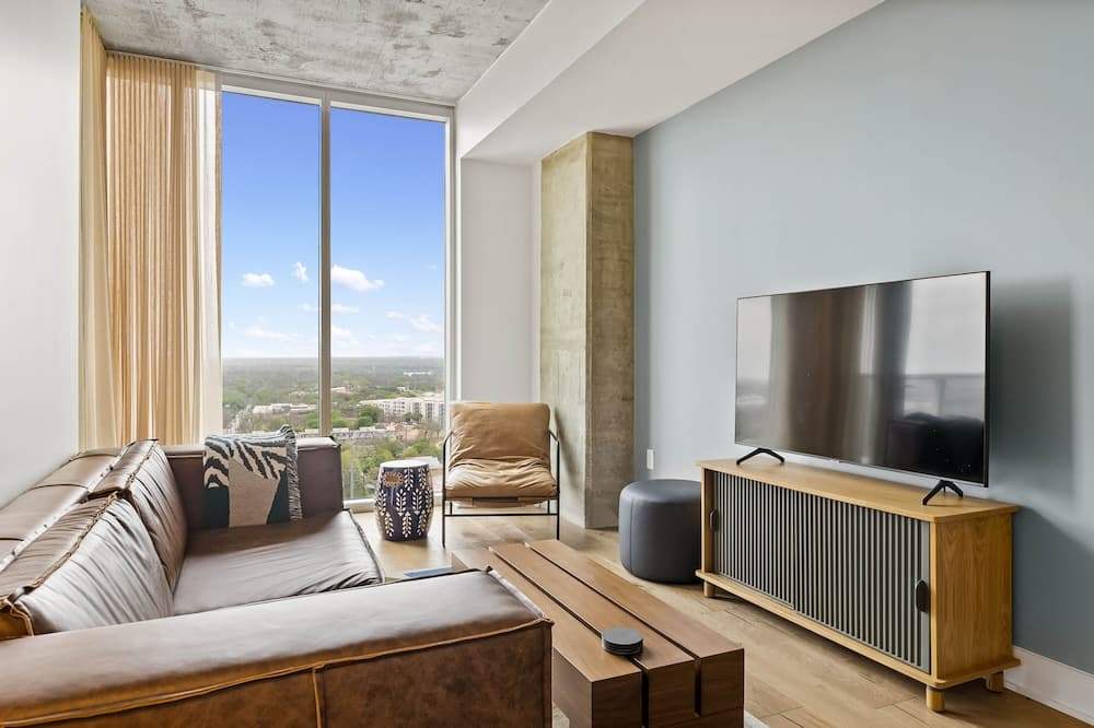 Luxe Condo in Downtown Austin - Image 1