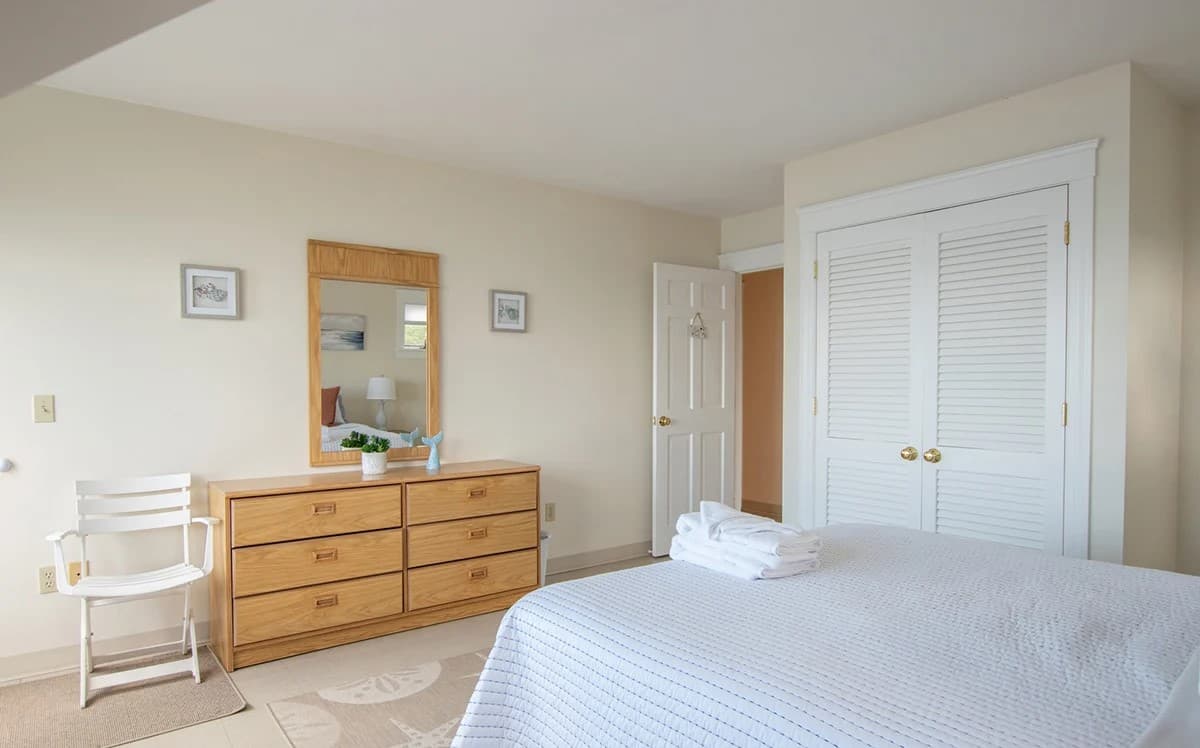 Beach House - Image 20