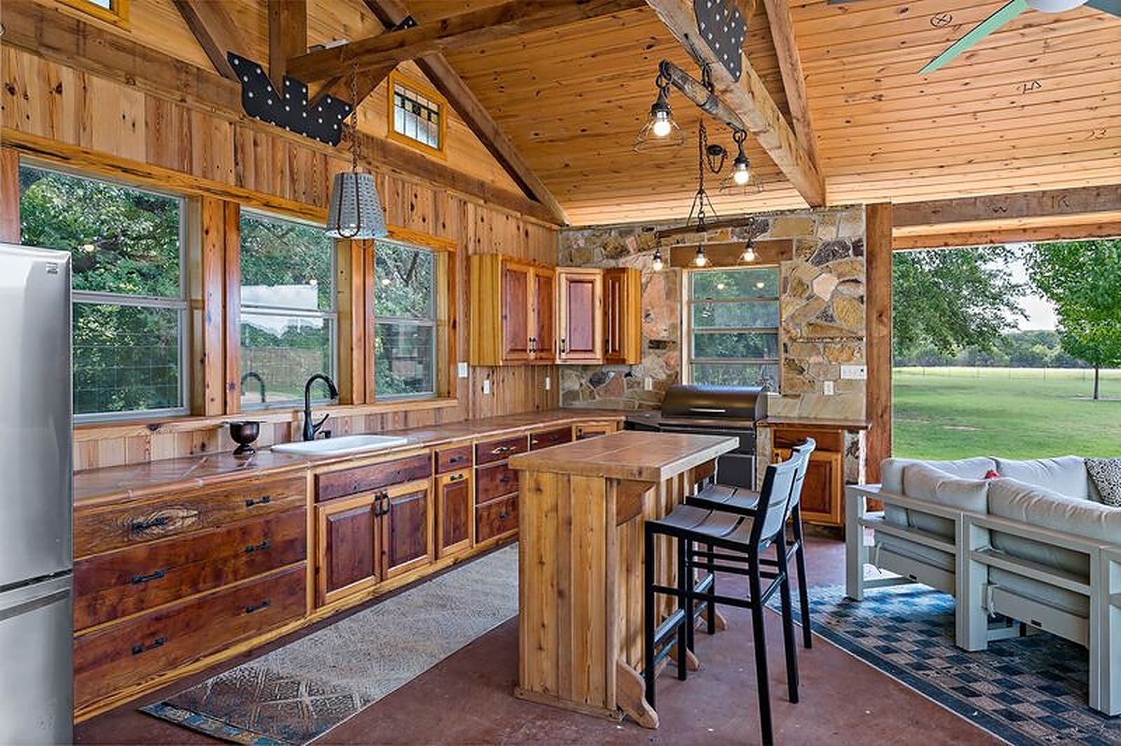 Sunny Oaks - Image 2