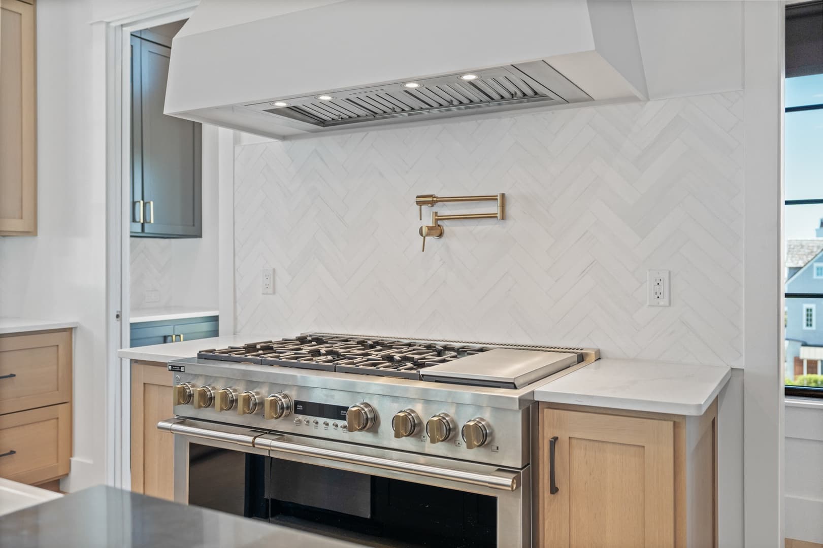 Grand Pearl - Image 102