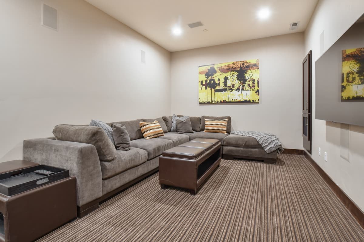 Red Wagon House - Image 40