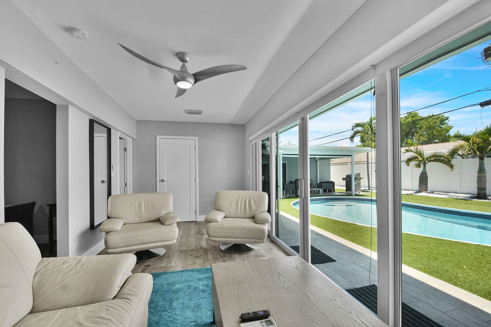 Knoll Ridge House - Image 24