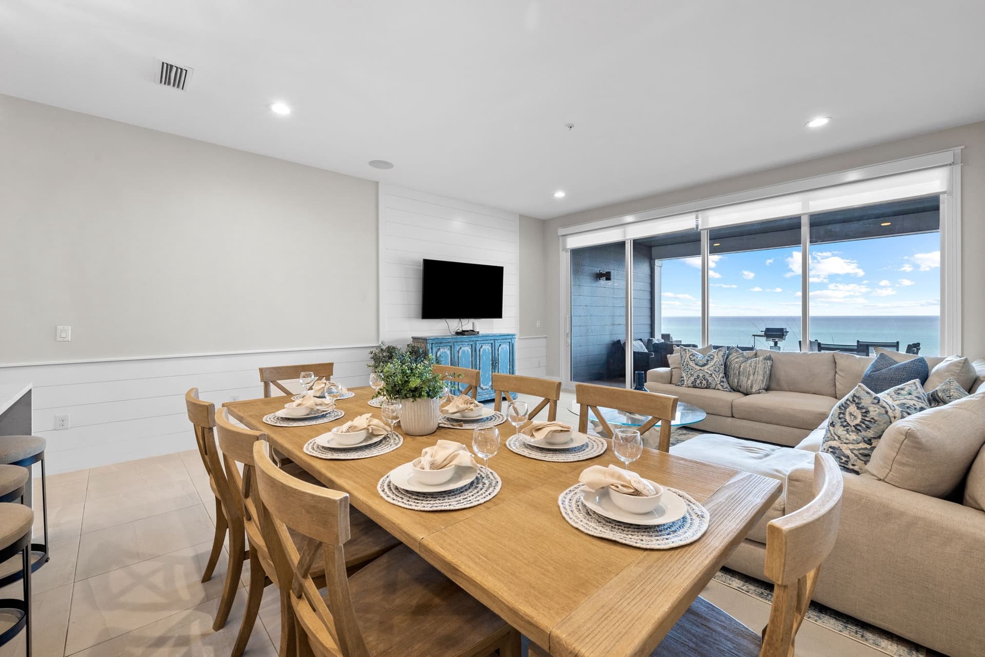 Beachside Haven - Image 7