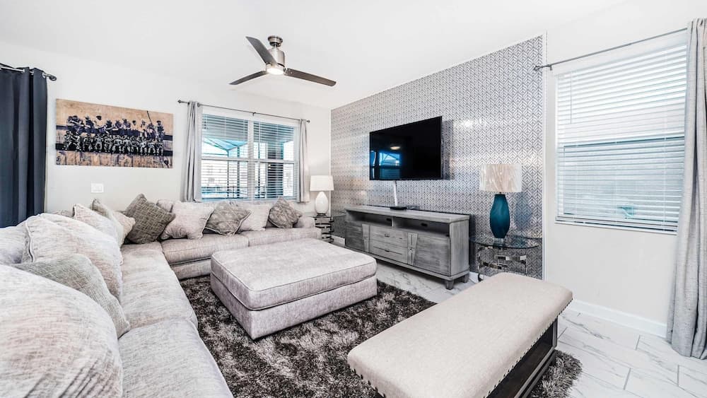 Family Oasis - Image 1