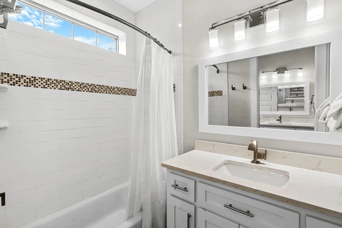 Sun Kissed - Image 18