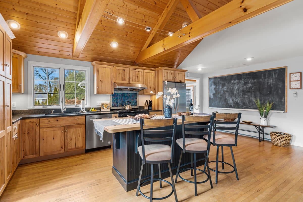 Point Pleasant - Image 6