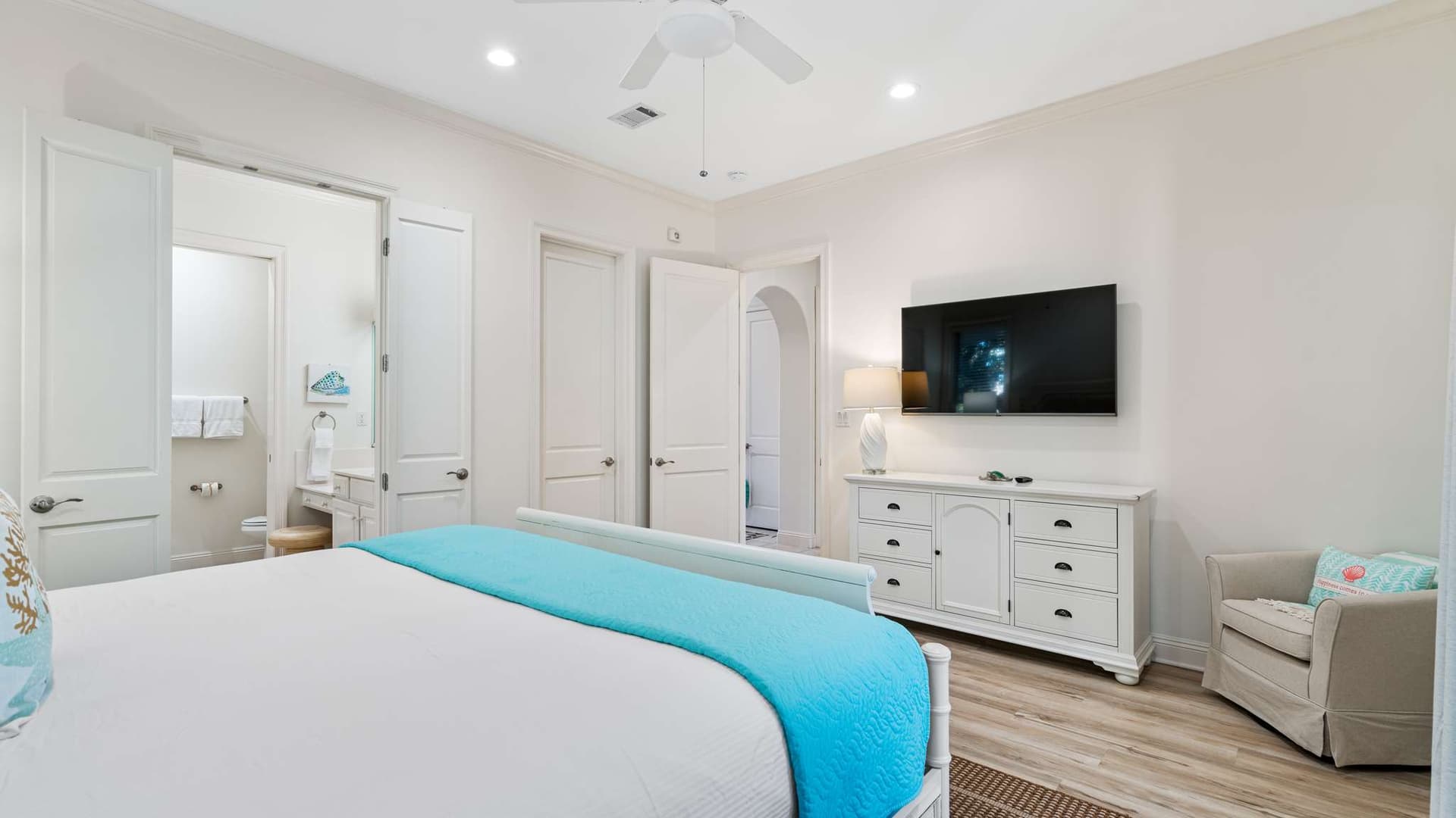 Hog Heaven - Image 26