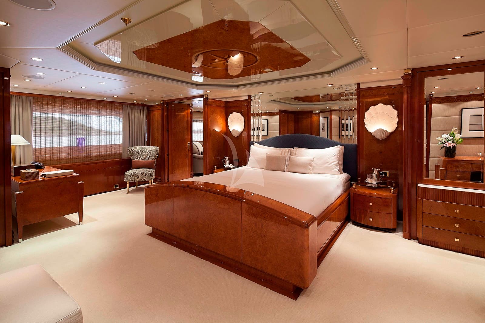 Starfire Yacht - Image 11