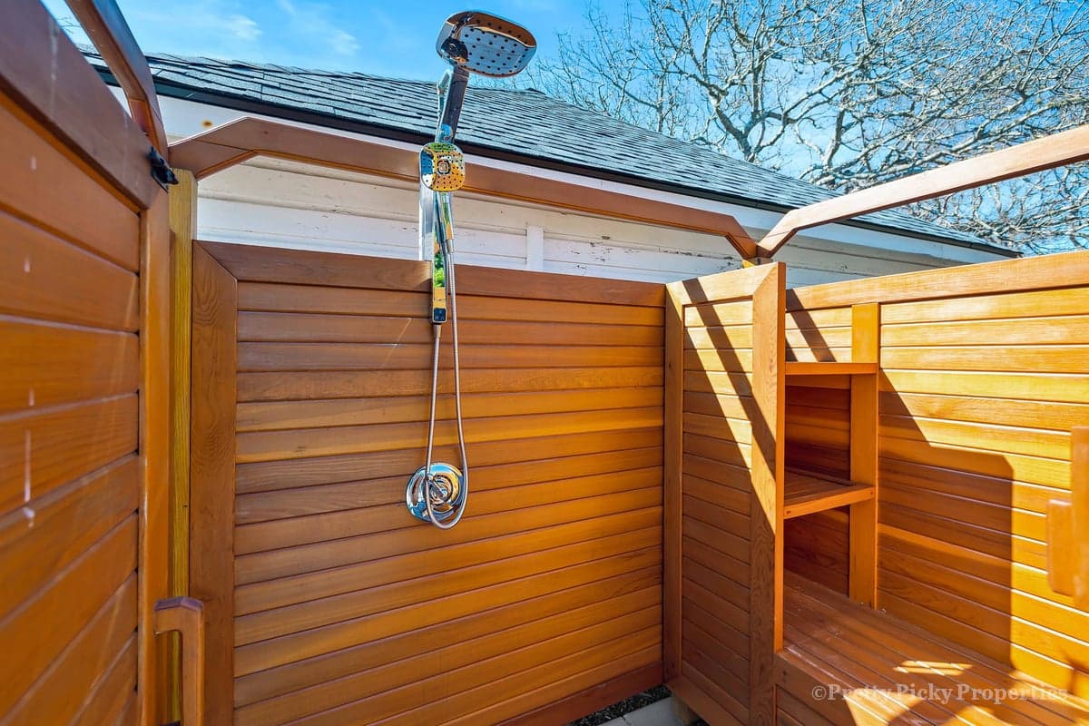 Lewis Bay Lookout - Image 36