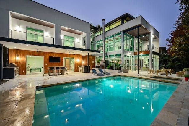 Emerald on Lake Austin - Image 10