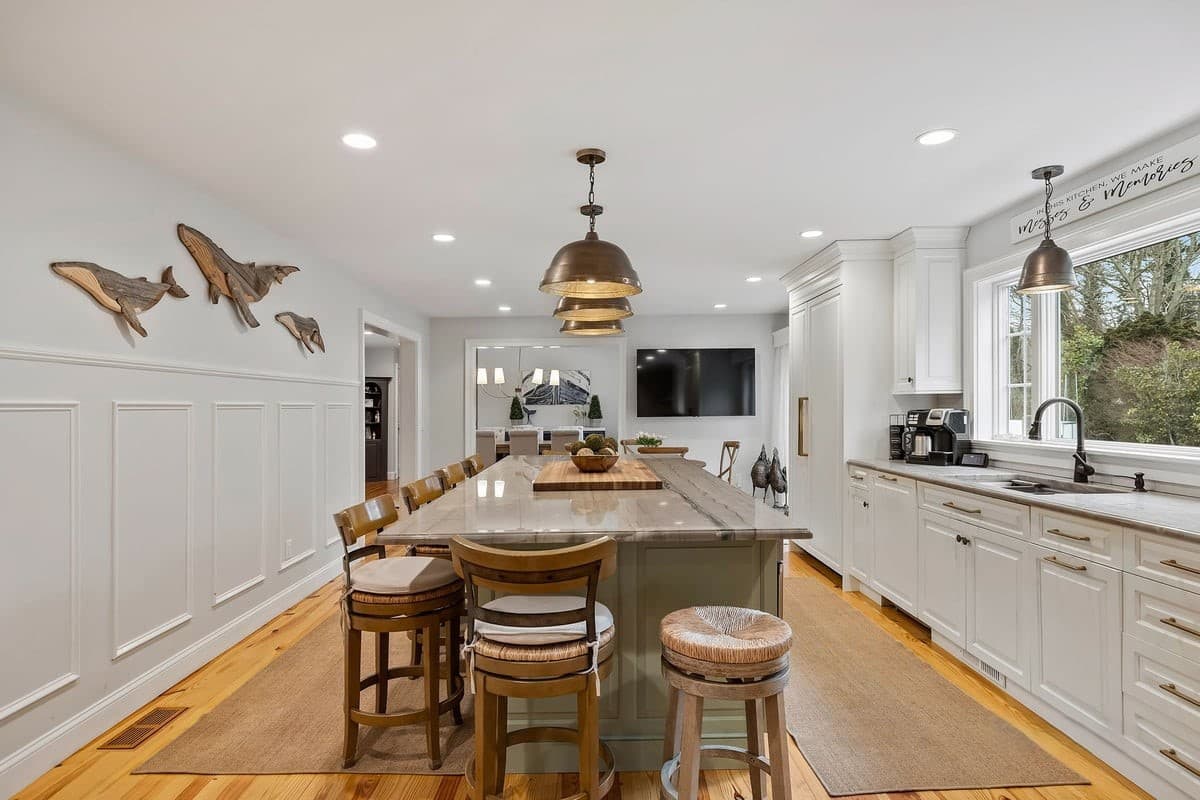 Brewster Barefoot Bliss - Image 8