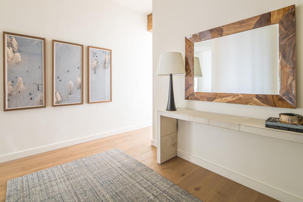 Rustic Madison Lakelodge - Image 24