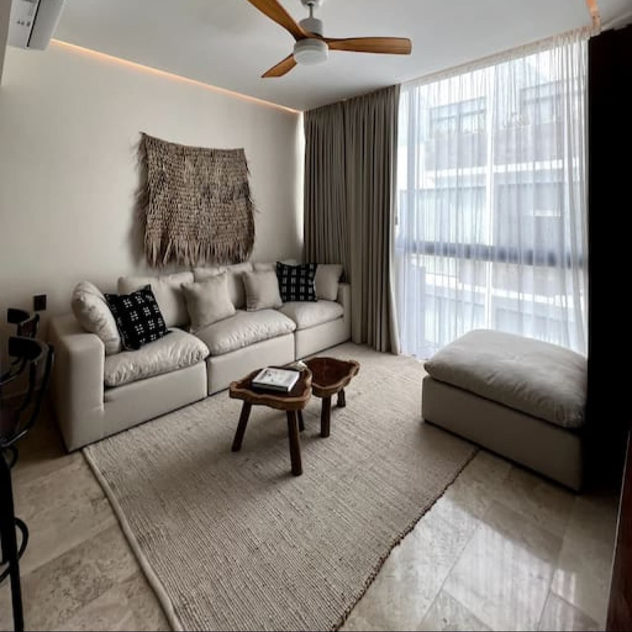 Elena Penthouse Oasis - Image 1