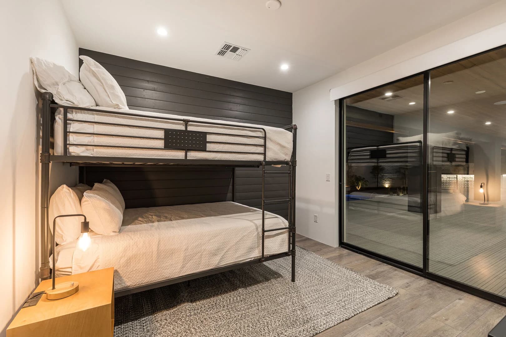 Camelback Manor - Image 45