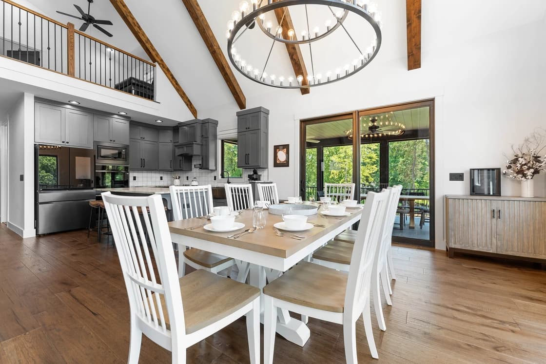 Lakefront Serenity Lodges - Image 10