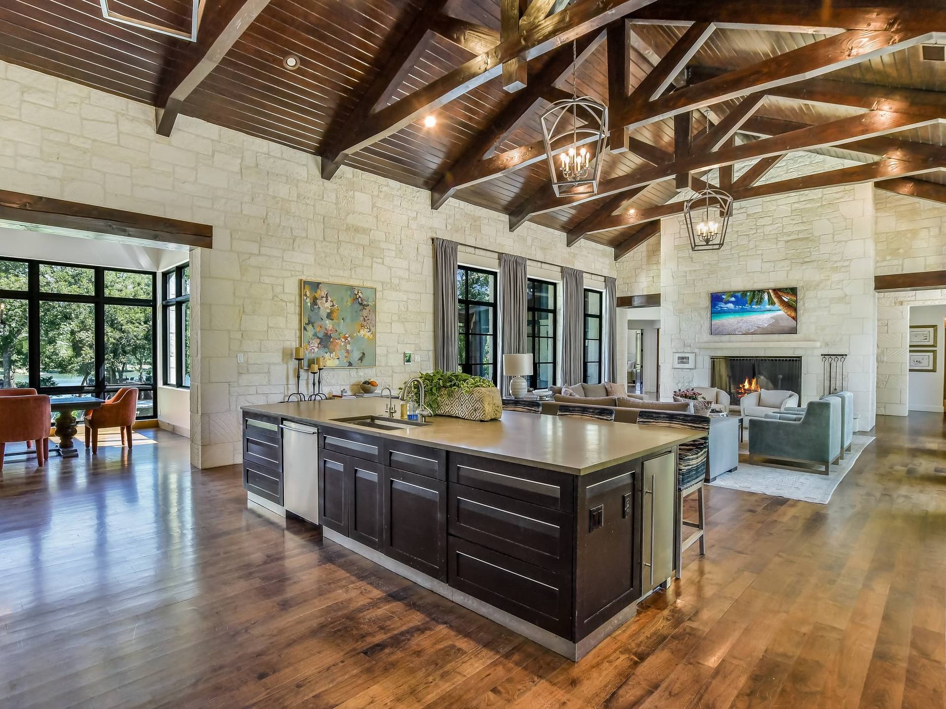 Sapphire on Lake Austin - Image 29