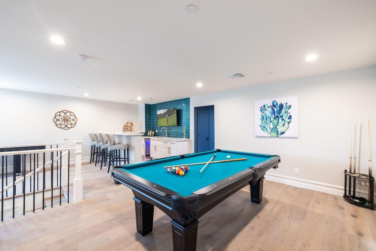 Estate on Shea - Image 54