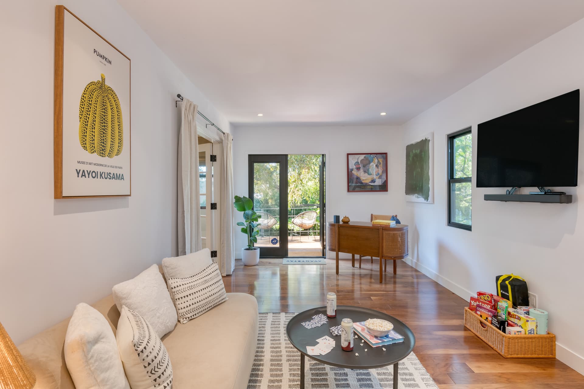 Silver Screen - Image 13