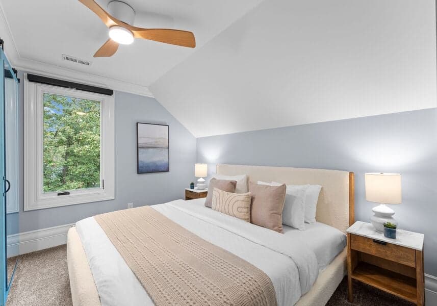 Lucent Sunset Retreat - Image 25