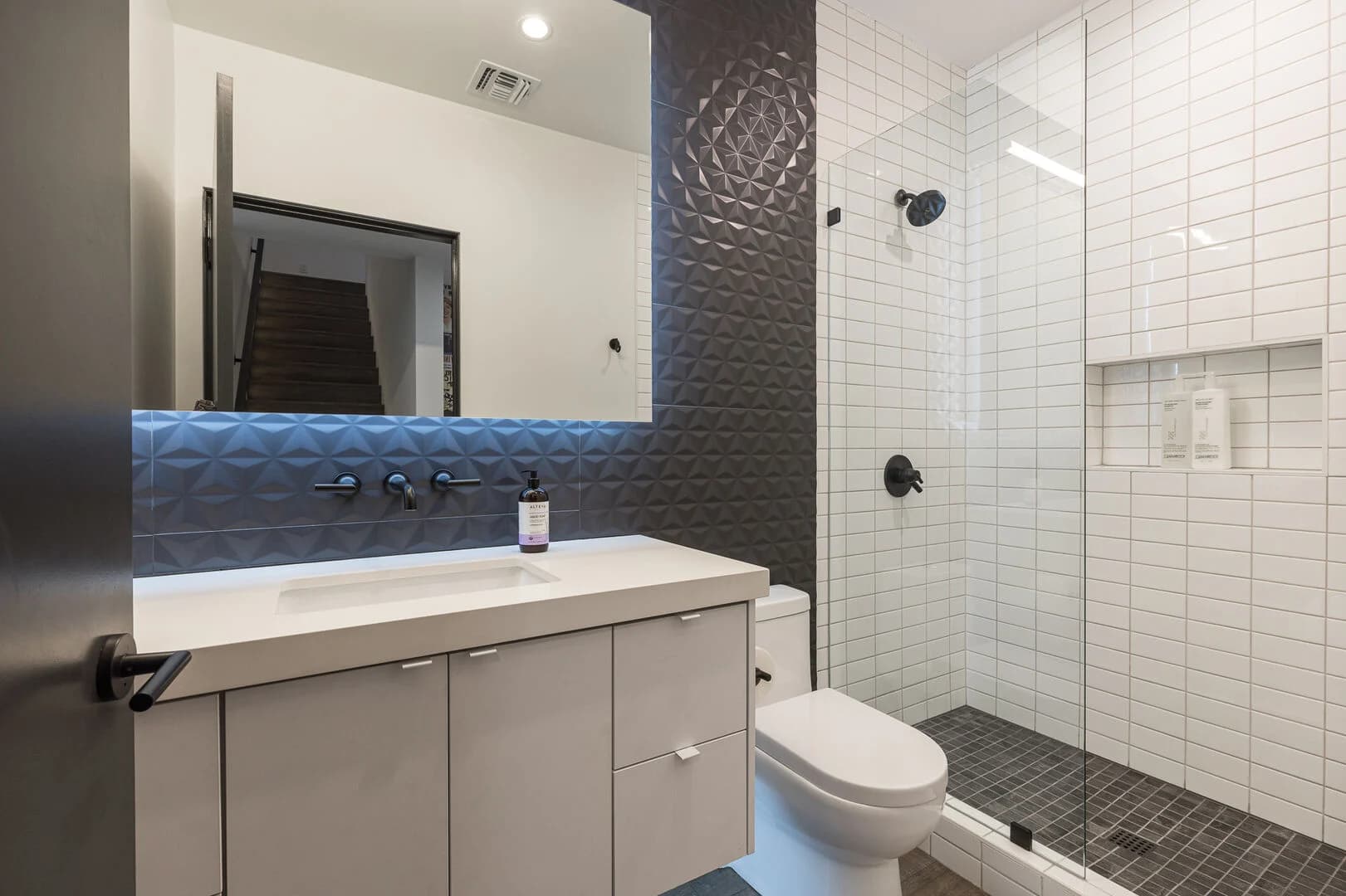 Camelback Manor - Image 43