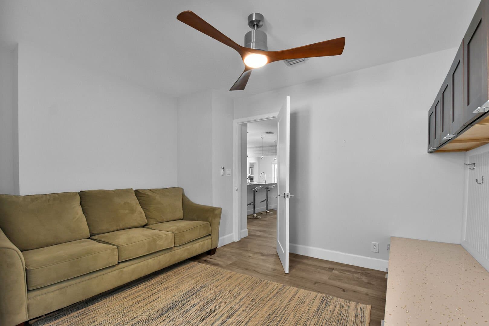 Knoll Ridge House - Image 32