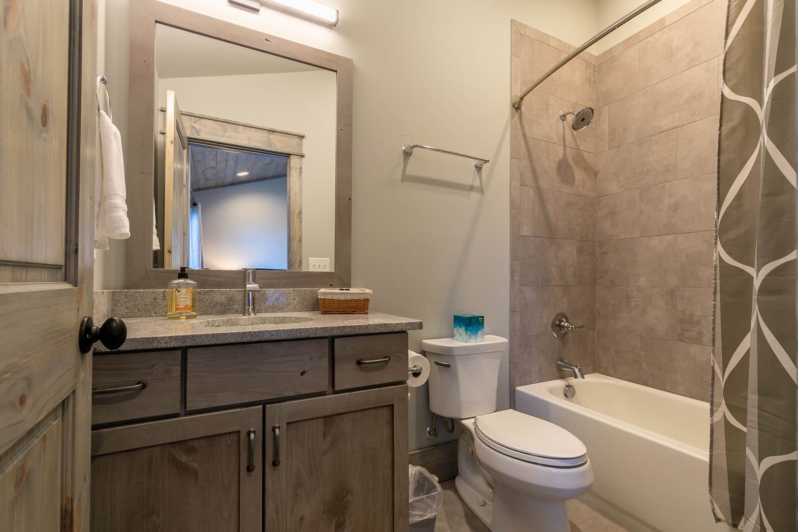 Zion House - Image 27