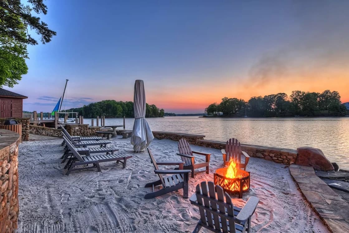 Sunset Shores Grand House - Image 4