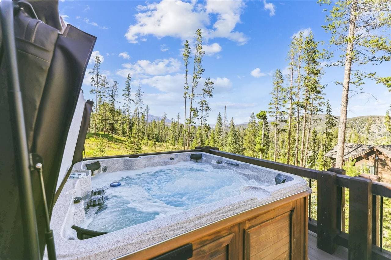 Highlands Hideaway - Image 2