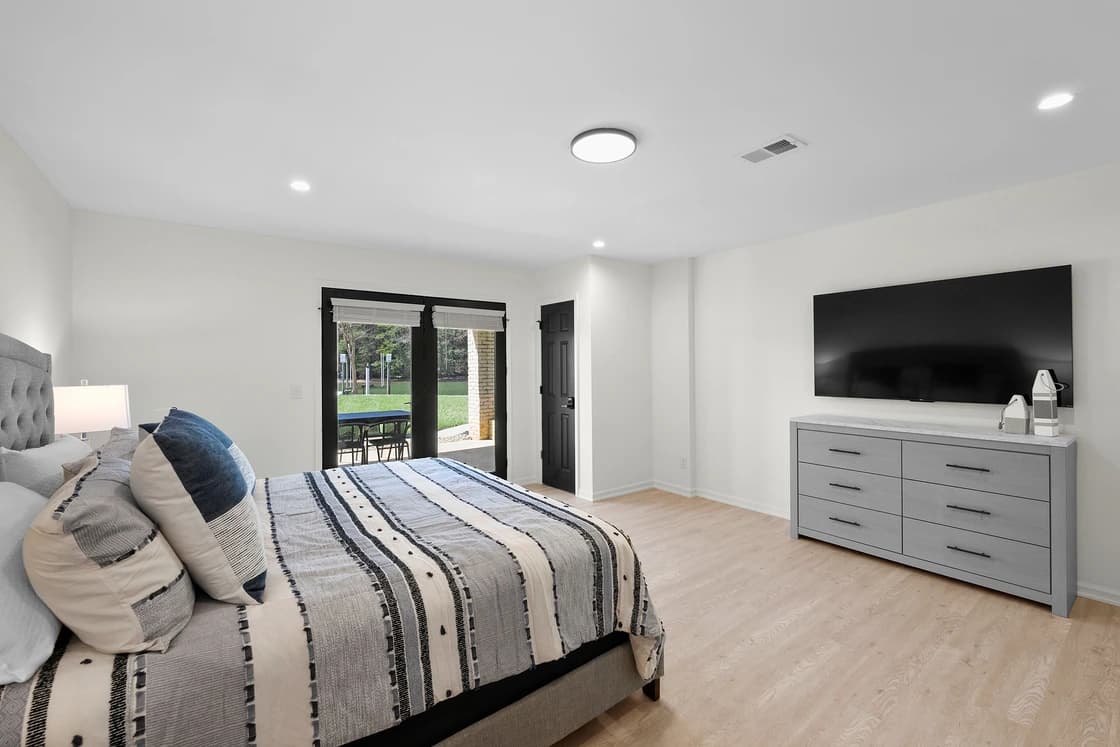 Knotty Pines - Image 47