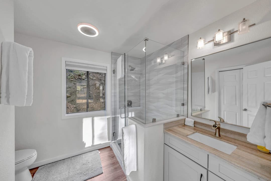 Cozy Mountain Escape - Image 13