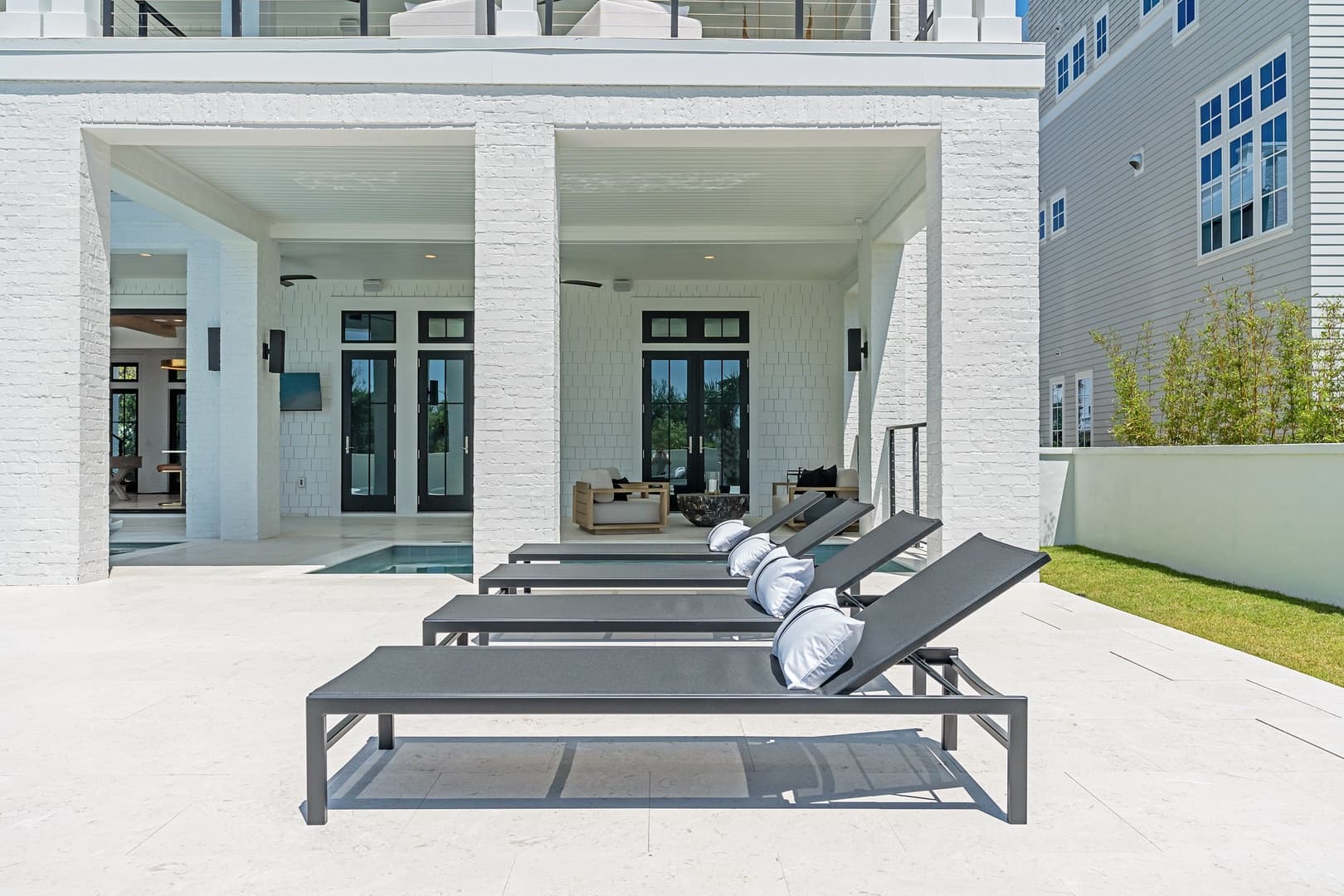 Grand Pearl - Image 32